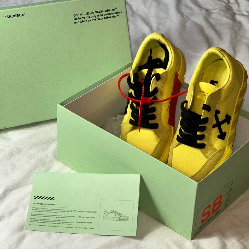 OFF-WHITE Vulc Low Yellow Canvas FW19